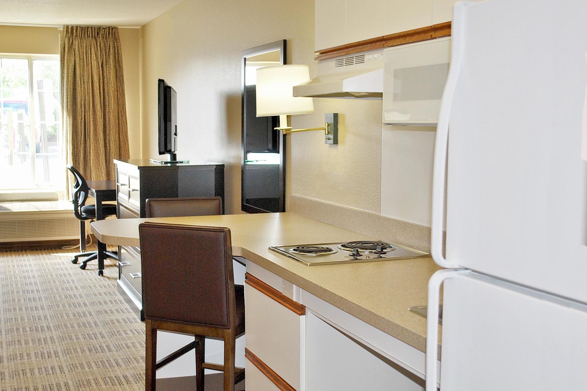 Extended America - St Louis - Westport -