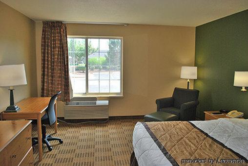 Extended America - St Louis - Westport - Maryland Heights